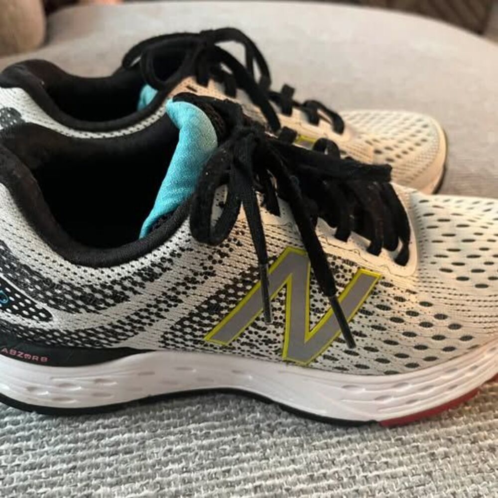 New Balance 680 Running Shoes Women’s Size 8.5